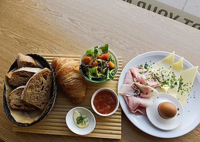 Hotel Attache L Contactless Check-In Vienna